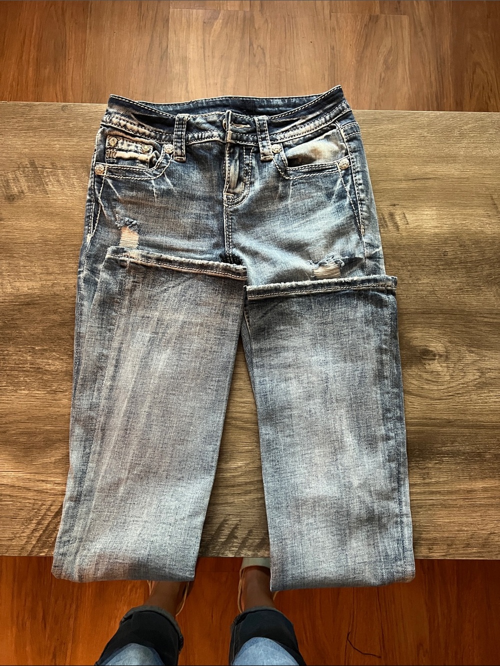 Miss Me Light Wash Distressed Cropped Jeans